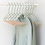 Kinder Top Kleiderbügel in Salbei