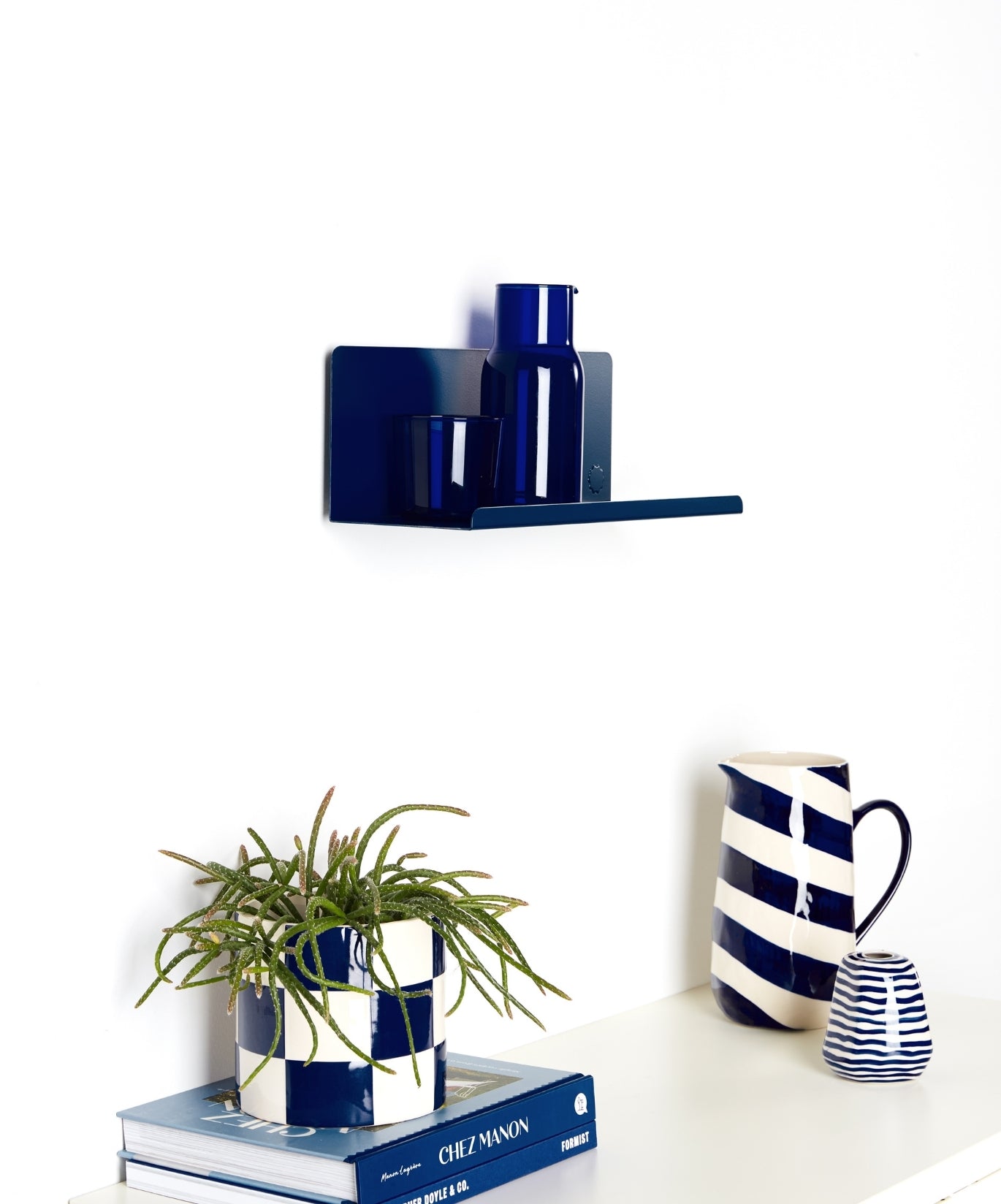 The Ledge in Navy - Klein