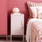 Der Shorty in Blush to the Left