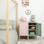 Der Shorty in Blush to the Left