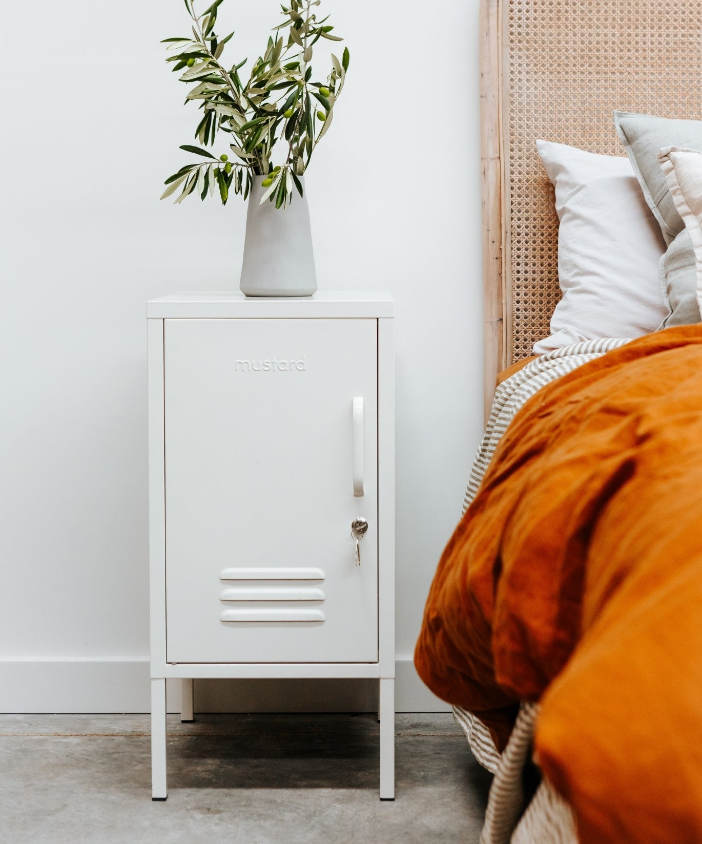 Der Shorty in Chalk to the Left