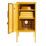 Der Shorty in Mustard nach links