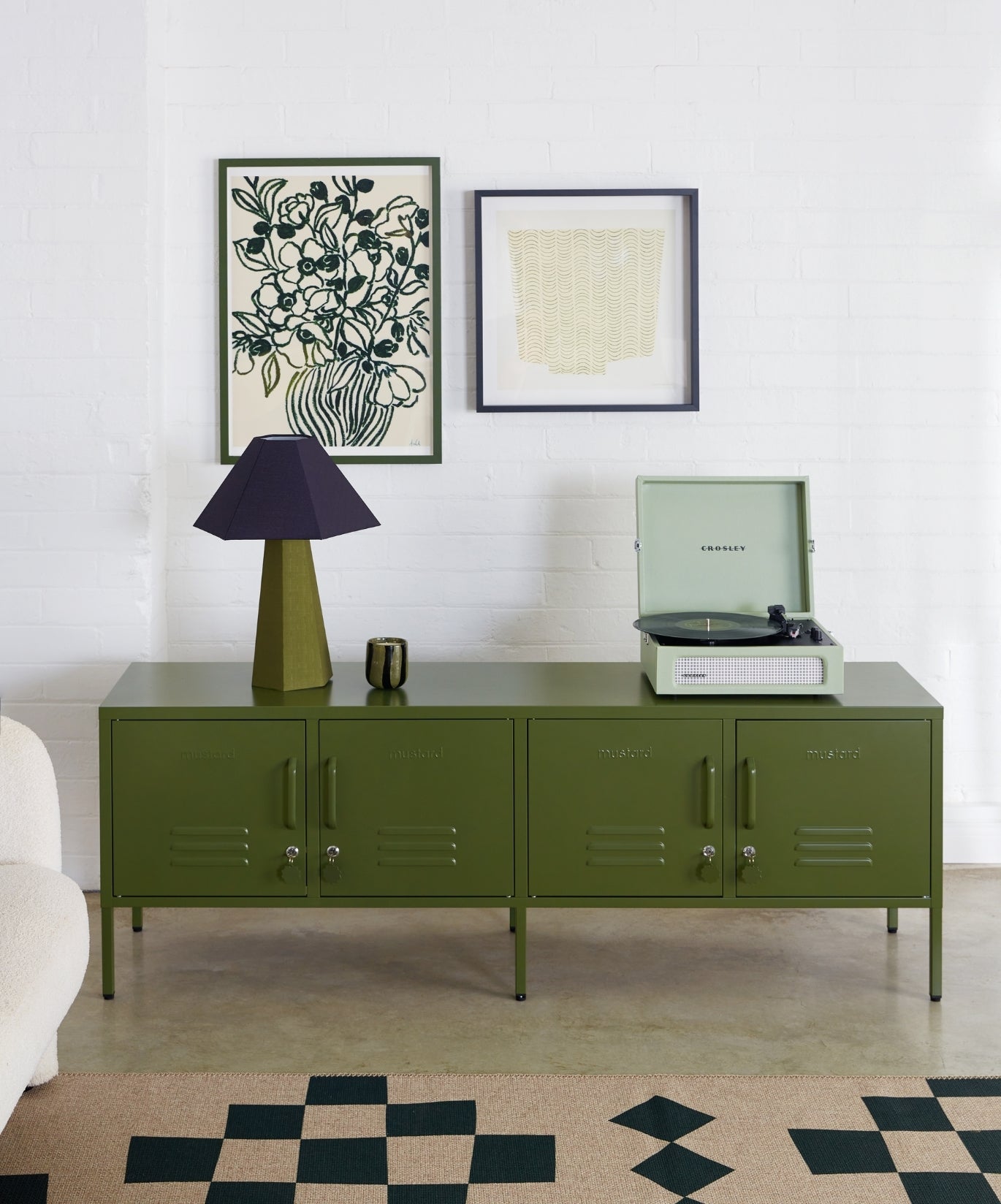 Der Standard in Olive