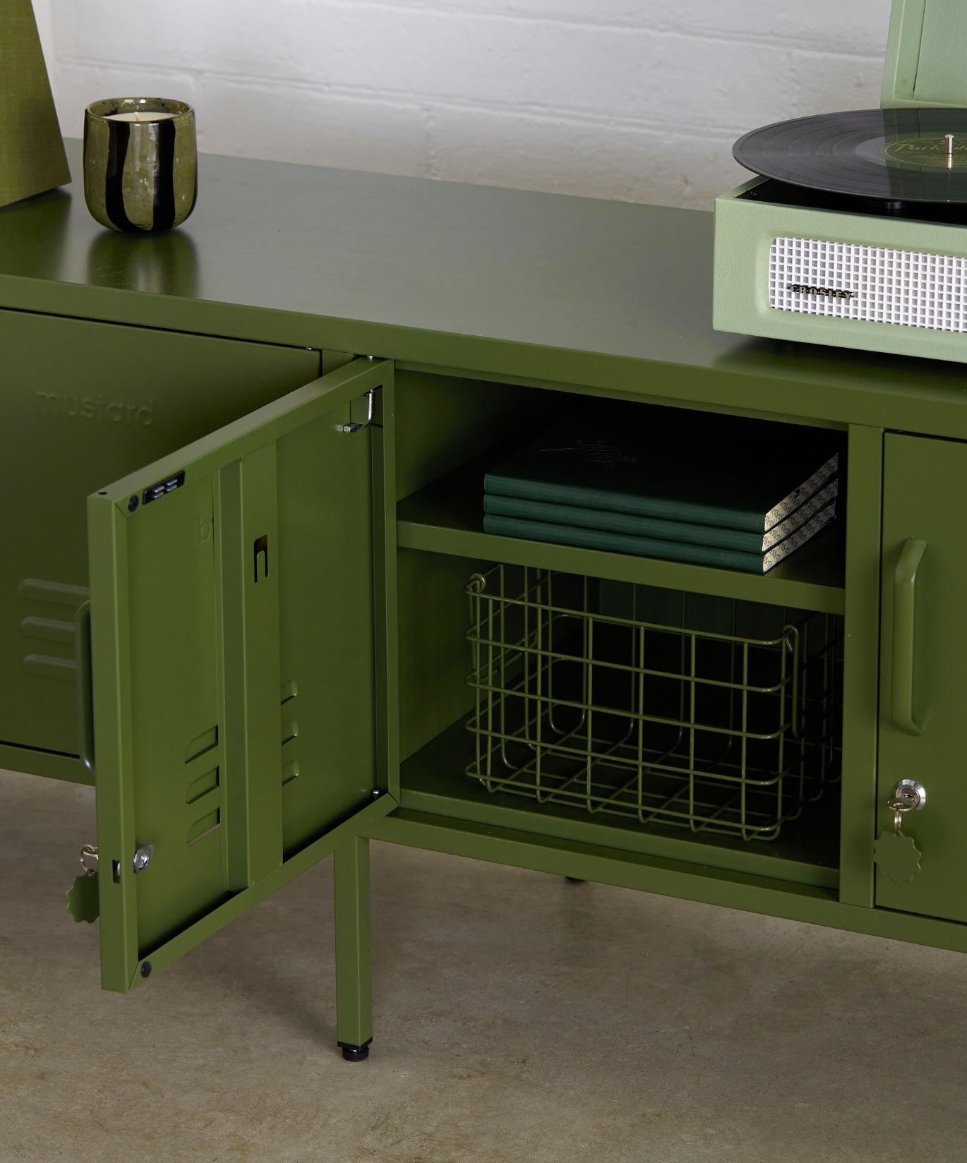 Der Standard in Olive