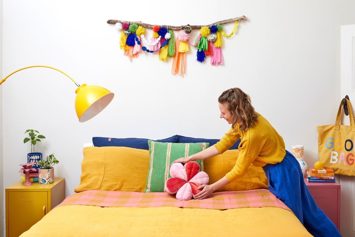 Un colorido recorrido por la casa con la diseñadora visual Sophie Elinor.