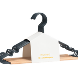 Perchas para adultos en pizarra