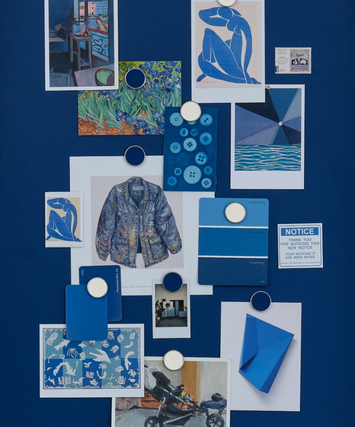 Los Buttons en azul marino