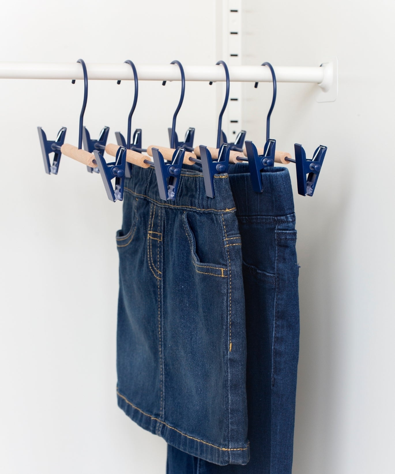 Perchas de clip para niños en azul marino