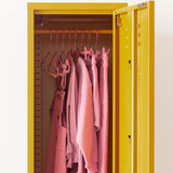 Perchas infantiles en baya