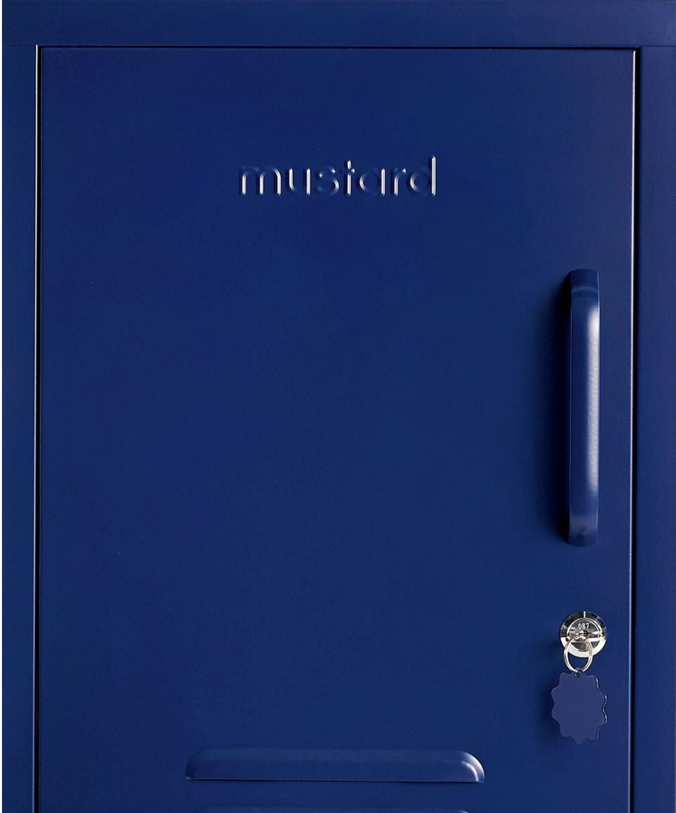 El Shorty de la Marina a la izquierda