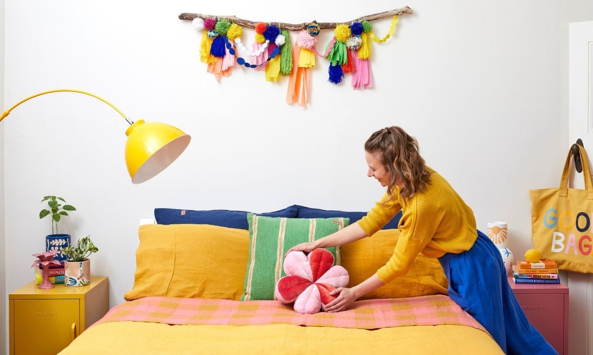 Une visite de maison colorée avec la designer visuelle Sophie Elinor !