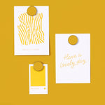 Les Buttons en Mustard