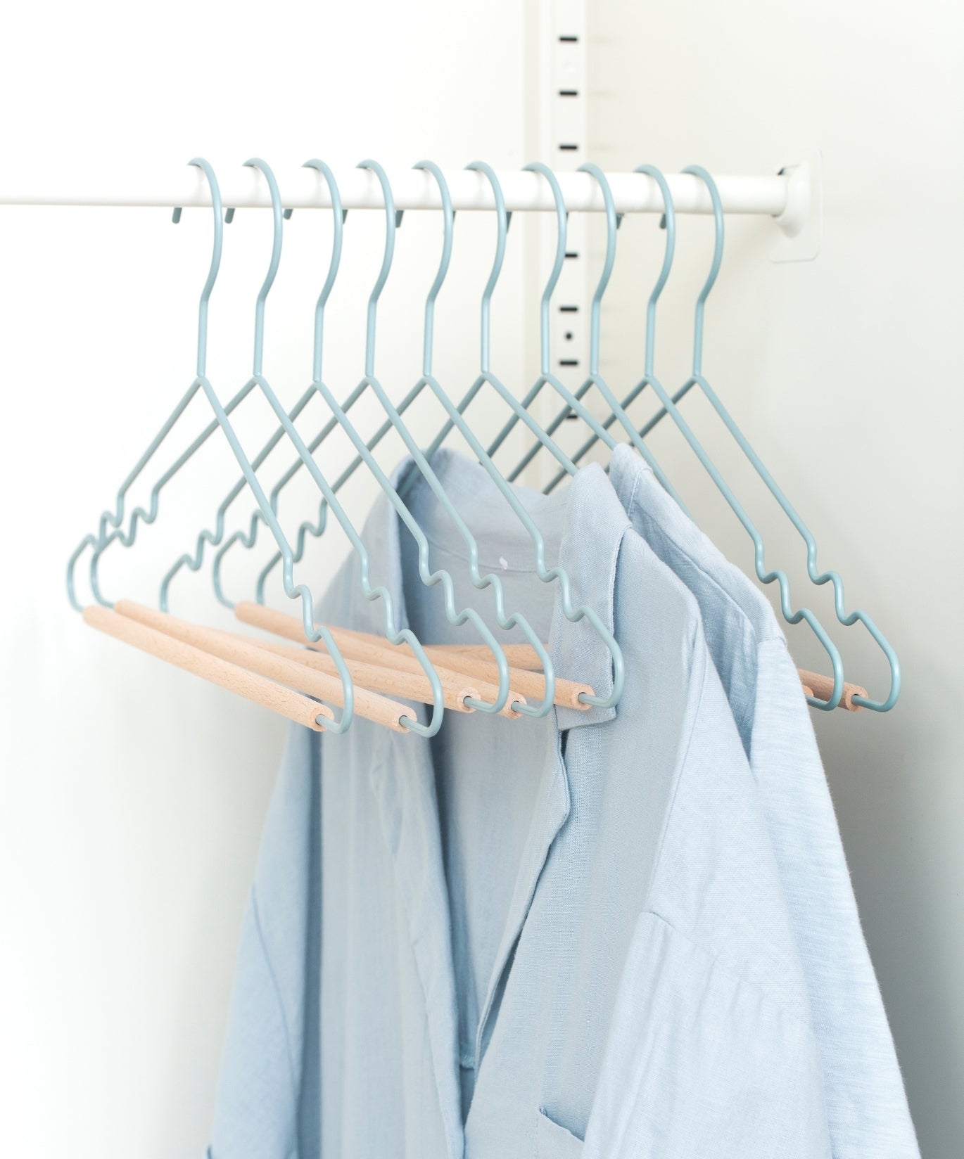 Cintres pour adultes en océan