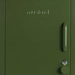 Le Shorty dans Olive to the Left