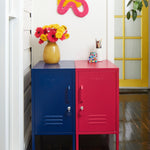 Le Shorty dans Navy to the Left