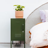 Le Shorty dans Olive to the Left