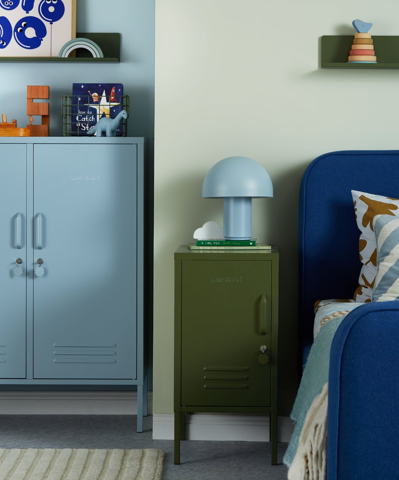 Le Shorty dans Olive to the Left