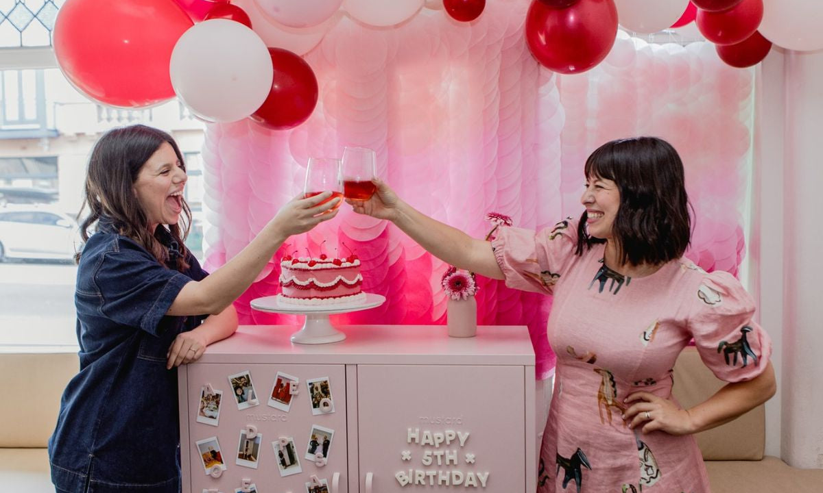 Festeggiamenti per i 5 anni di Mustard