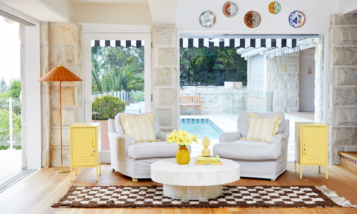 Due armadietti Butter Shorty in un ambiente di soggiorno