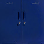 Il modello Midi in blu scuro