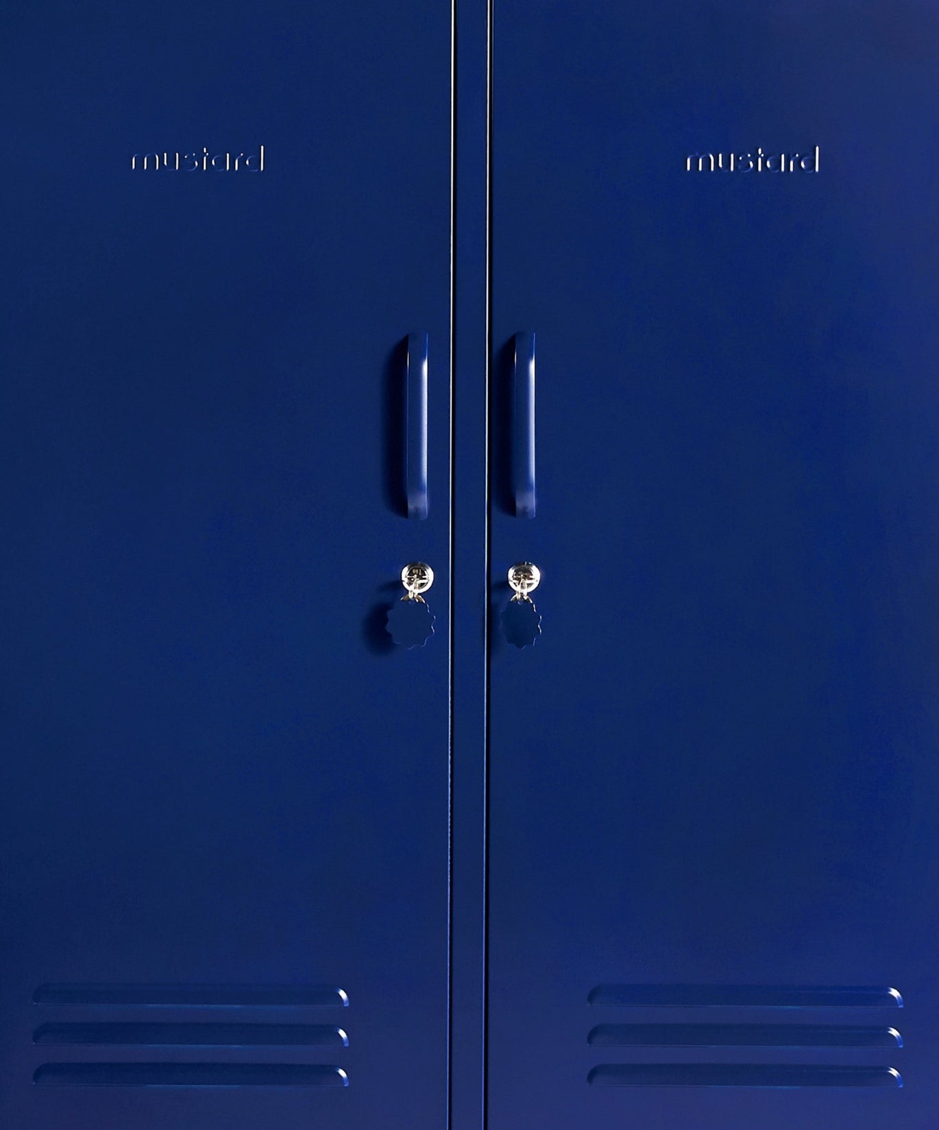 Il modello Midi in blu scuro