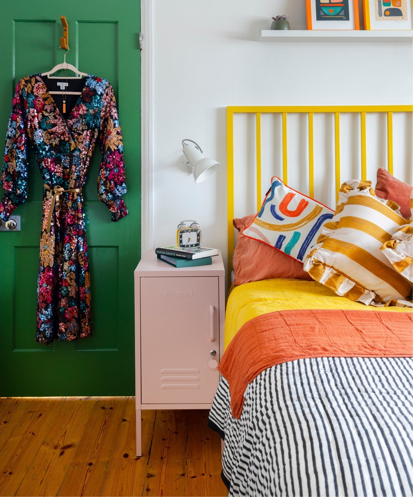 Lo Shorty in Blush a sinistra