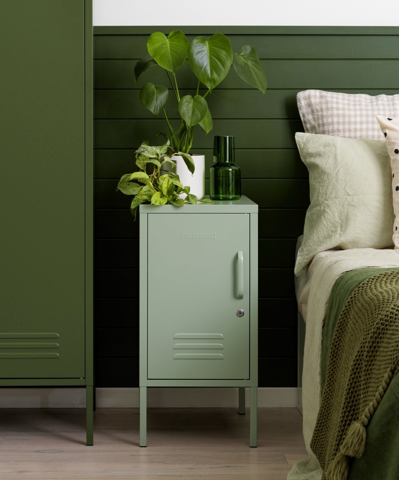 Lo Shorty in Sage to the Left